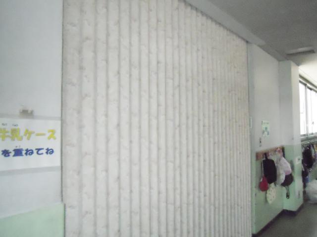 リフォーム新座市馬場　小学校の給食配膳用エレベーターフロア工事